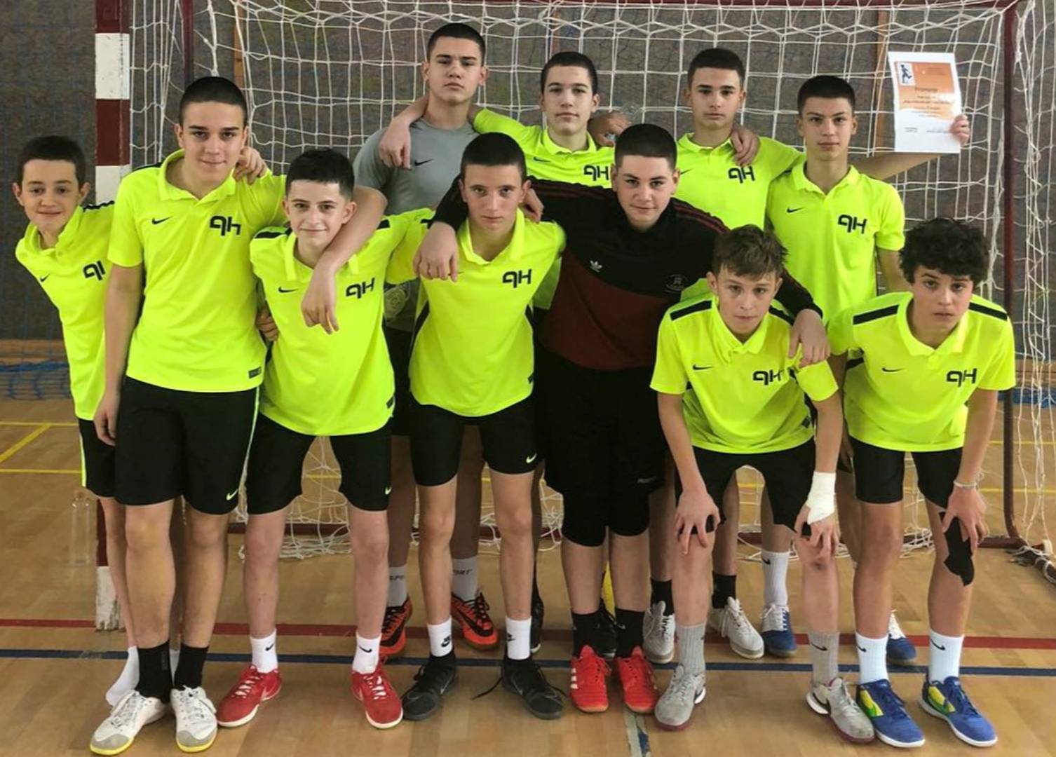 Donjomiholjački osnovnoškolci plasirali se na Županijsko natjecanje u futsalu