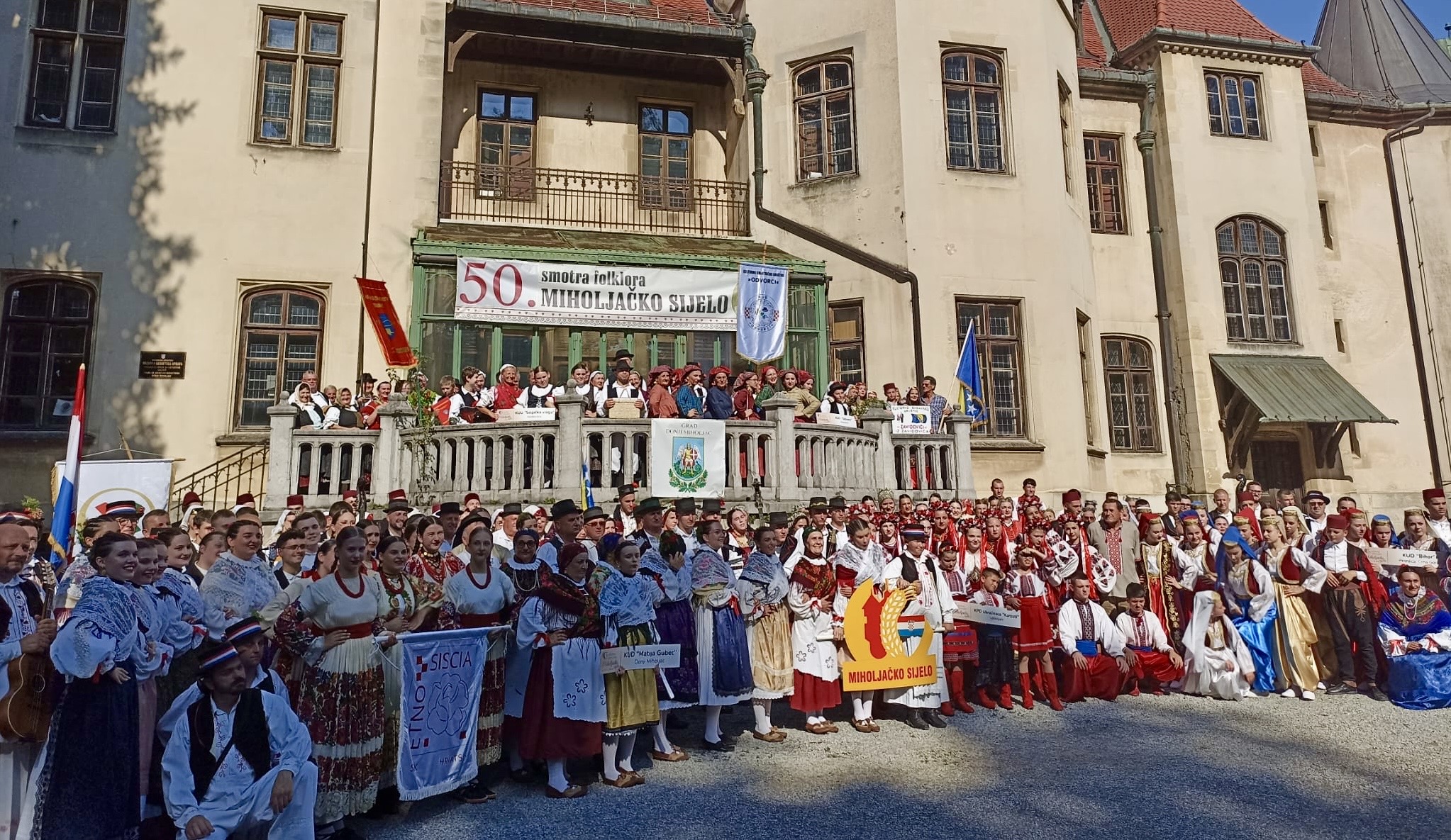 Pola stoljeća šokačke pjesme, plesa i čuvanja tradicijskih običaja